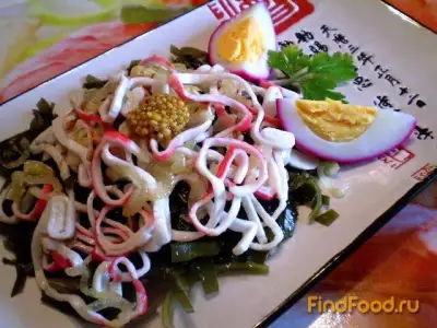Салат из морской капусты и жаренных крабовых палочек рецепт с фото