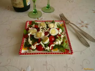 Салат с перепелиными яйцами и черри рецепт с фото