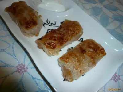 Мини-пирожки из рисовой бумаги с яблочной начинкой рецепт с фото
