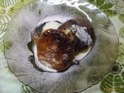Сырники под теплым сметанным соусом рецепт с фото
