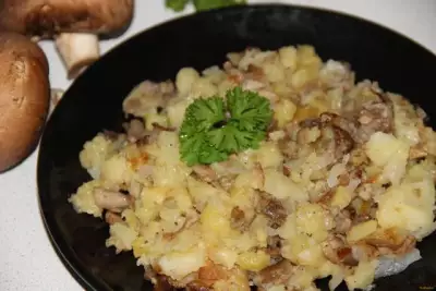 Жареный картофель с грибами рецепт с фото
