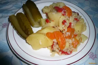 Картофель с рисом тушеный рецепт с фото
