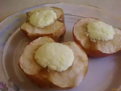 Печёные яблоки с творогом рецепт с фото