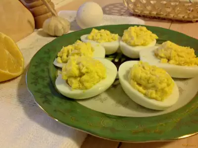 Яйца фаршированные сыром рецепт с фото