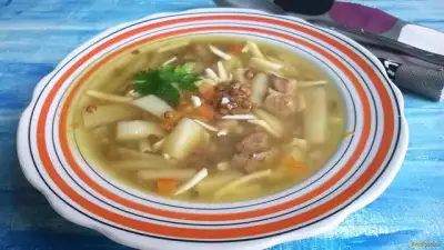 Суп с коричневой чечевицей и плавленным сырком
