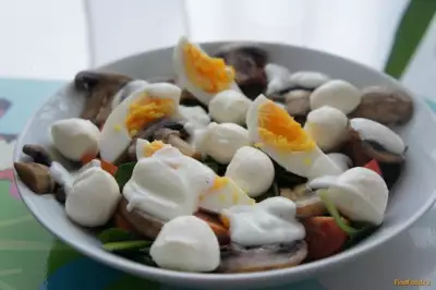Салат с грибами и моцареллой рецепт с фото