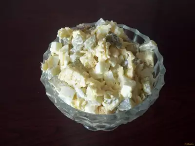 Сырный салат с сухариками рецепт с фото