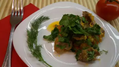 Тушеные куриные желудки в овощной зажарке рецепт с фото