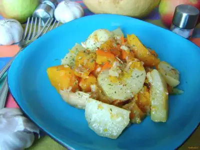 Картофель с домашней тушенкой и тыквой