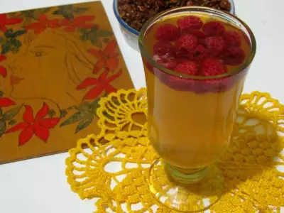 Зеленый чай с ягодами малины рецепт с фото