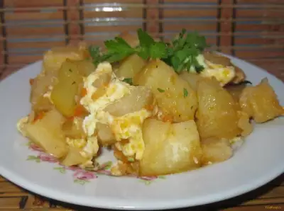 Картофель с яйцом по-домашнему рецепт с фото