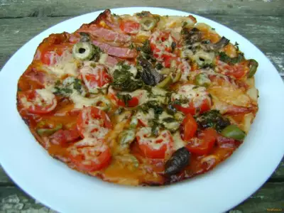 Пицца с салями и шампиньонами в мультиварке рецепт с фото