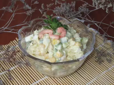 Салат с морским коктейлем рецепт с фото