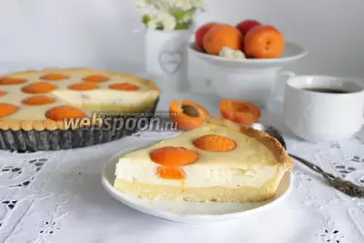 Пирог с абрикосами из творожного теста