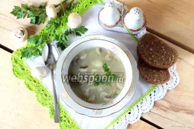 Фасолевый суп с клёцками и грибами в мультиварке
