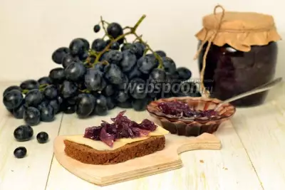 Луковый джем с виноградом