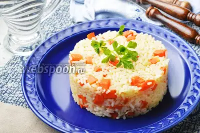 Морковь тушёная с рисом