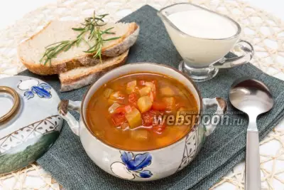 Томатный суп с баклажанами и нутом