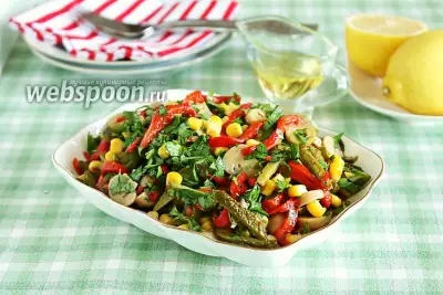 Пёстрый салат с маринованными овощами