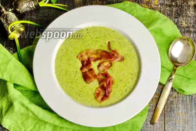 Картофельный суп с беконом и черемшой