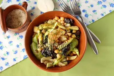 Салат из нута с печёными овощами