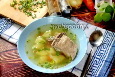 Суп из свинины на кости с сельдереем