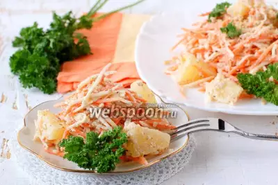 Салат из сельдерея моркови и ананасов