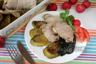 Свинина с овощами в духовке