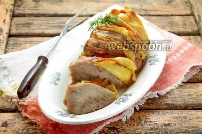 Свинина гармошкой с помидорами и сыром