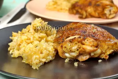 Рис с курицей на сковороде