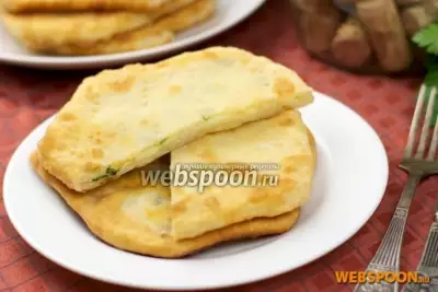 Хачапури с сыром Сулугуни