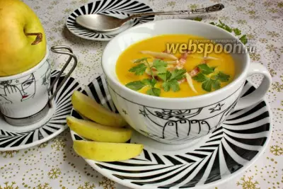 Овощной крем-суп с беконом и хреном