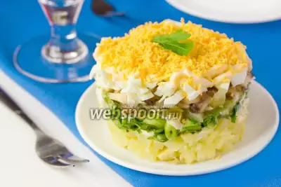 Салат с белыми грибами «Боровичок» фото