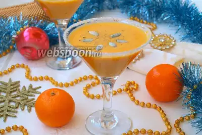 Новогодний тыквенный суп с мандаринами и имбирём