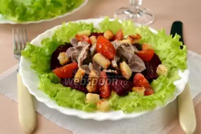 Салат со свёклой и куриными желудочками