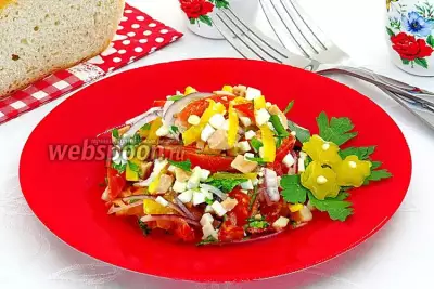 Салат из печени трески с яйцами и овощами