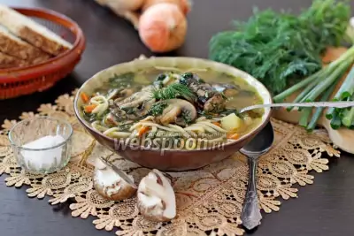Рыбный суп с грибами и вермишелью