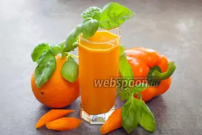 Морковно-апельсиновый сок с паприкой и базиликом