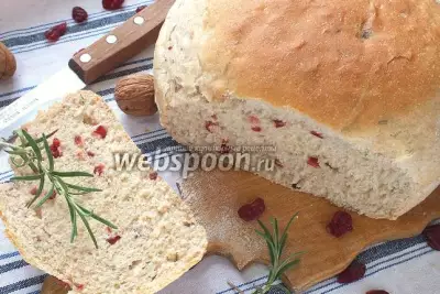 Хлеб с клюквой и орехами