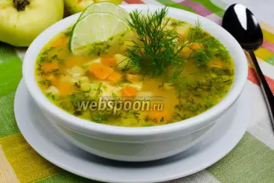 Куриный суп с тыквой и айвой