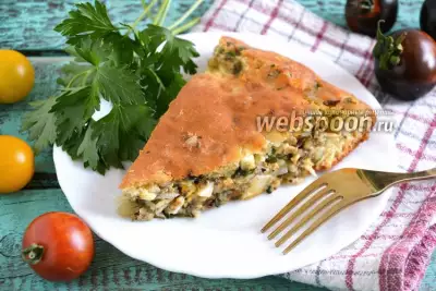 Кефирный пирог с сардинами яйцом и зеленью