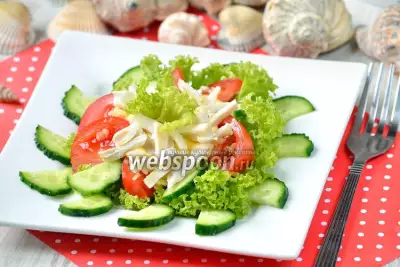 Салат с кальмарами и чесноком