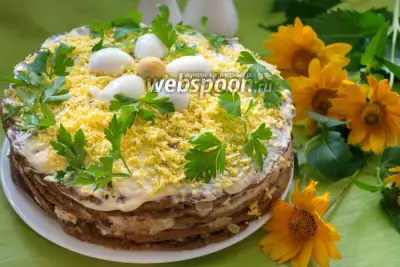 Печёночный торт из куриной печени с грецкими орехами и яйцом