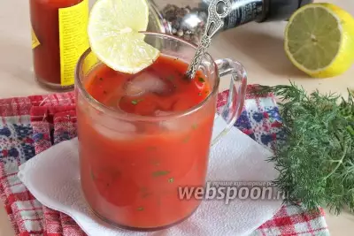 Освежающий томатный коктейль с петрушкой