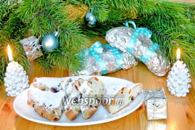Рождественские мини-штоллены с изюмом и сухофруктами