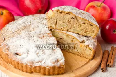 Яблочный пирог с корицей и коньяком