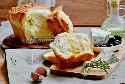Хлеб «Гармошка» с сыром, розмарином и чесноком