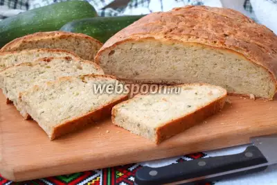 Кабачковый хлеб с луком