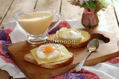 Яйца Бенедикт с голландским соусом
