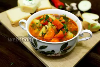Суп с картофелем и морковью в мультиварке